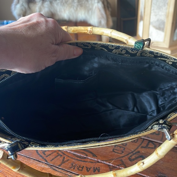 Beautiful silk purse with bamboo handles - Picture 5 of 6